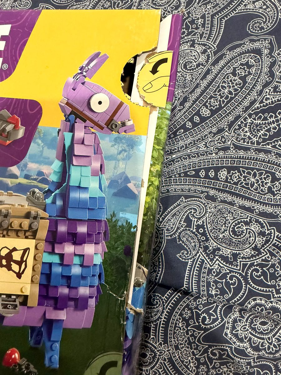 rosaegyo's tweet photo. halo guys aku mau wts ini.

minus nya ada di gambar yaaa sisanya amann👆🏻

wts lego fortnite 77071 
💰450k boleh nego
📍jakarta utara
✅ bisa co oren

t.wts lego fortnite bricks https://t.co/icmwWZmA71