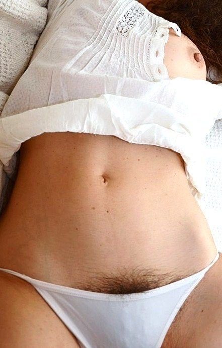 ILikeHairyBush's tweet photo. Ladies please don’t ever underestimate how much of a turn on this 👇👌 https://t.co/hOyCWhxiyB