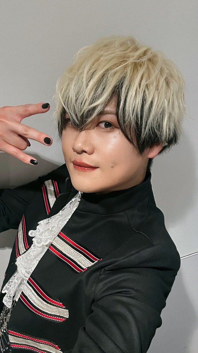 Yuki_S_918's tweet photo. #ヒプマイ12thライブ ！！！
2日間ありがとうございました！！！
楽しかったぁぁあああああああ！！

十四くん、くーこーさん、ひとやさん、リーダー、竹内さんと出会えて本当に良かった！
聴いてくれたあなたに月の光が届いていますように🌔

BLOCK PARTYも13thライブも最高に楽しみです✨️✨️ https://t.co/fkD7ZivXPA