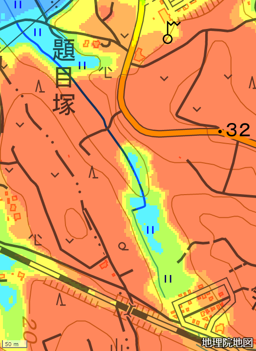 hirasuke99's tweet photo. @hage1313 @Yokohama_Geo 地理院地図で色別標高図を作って眺めていて、等高線と標高データが違くて不思議に思ったのですが、盛り土＋暗渠なのですね。暗渠がなければ谷戸が閉塞されていますね。 https://t.co/jk9WYele3m