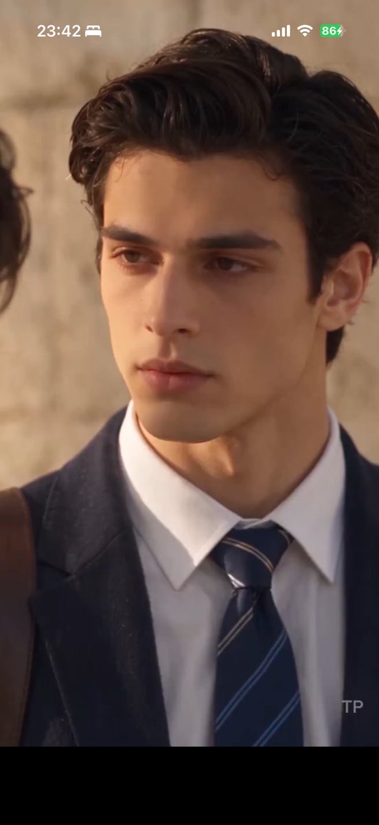 bisousakata's tweet photo. @calebWhitmore_ @joshua__1214 My god! Young Arian is devastatingly handsome with those ice-cold, pure eyes! He must have spent his youth dodging endless suitors. Watching Caleb chase him for a change is so refreshing! Only to find out at the end that Arian had his eyes on Caleb all along😏 https://t.co/5qVf473DrU