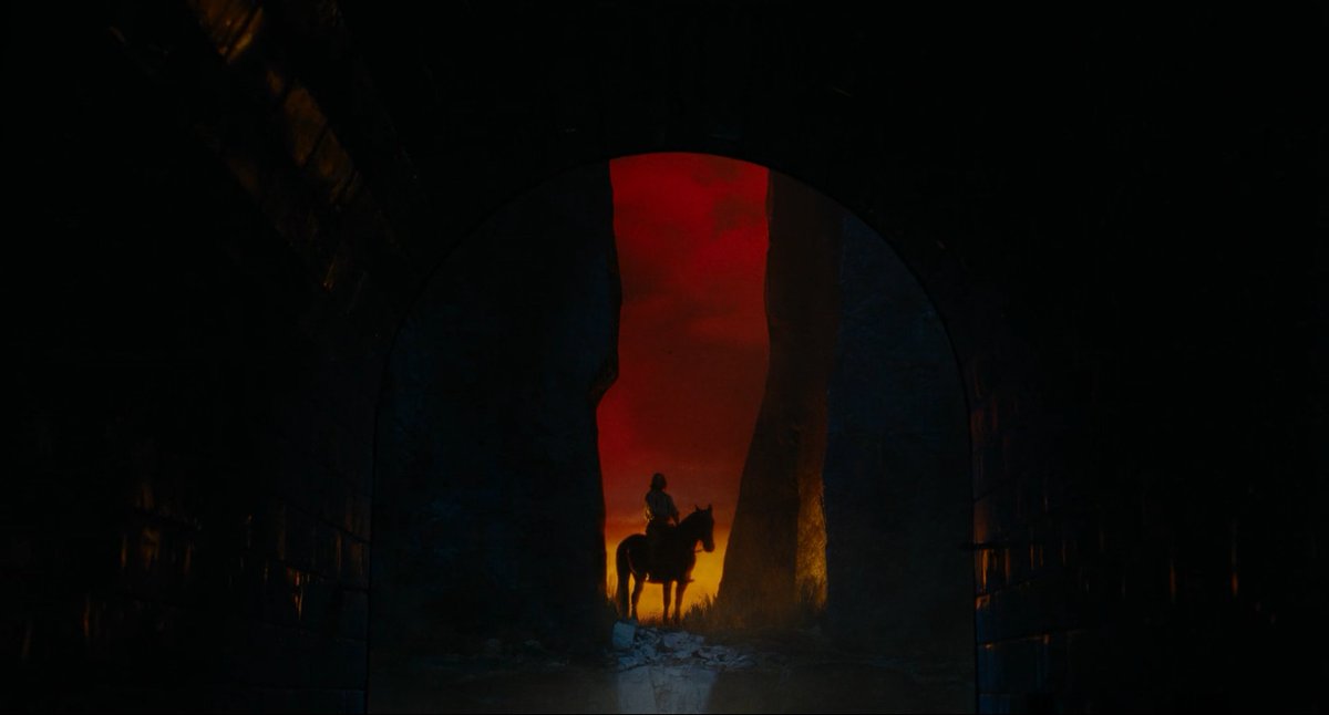 waynesfury's tweet photo. its a shame this movie sucked cause its still one of the most gorgeous looking of the year https://t.co/3WaHc9sxeJ