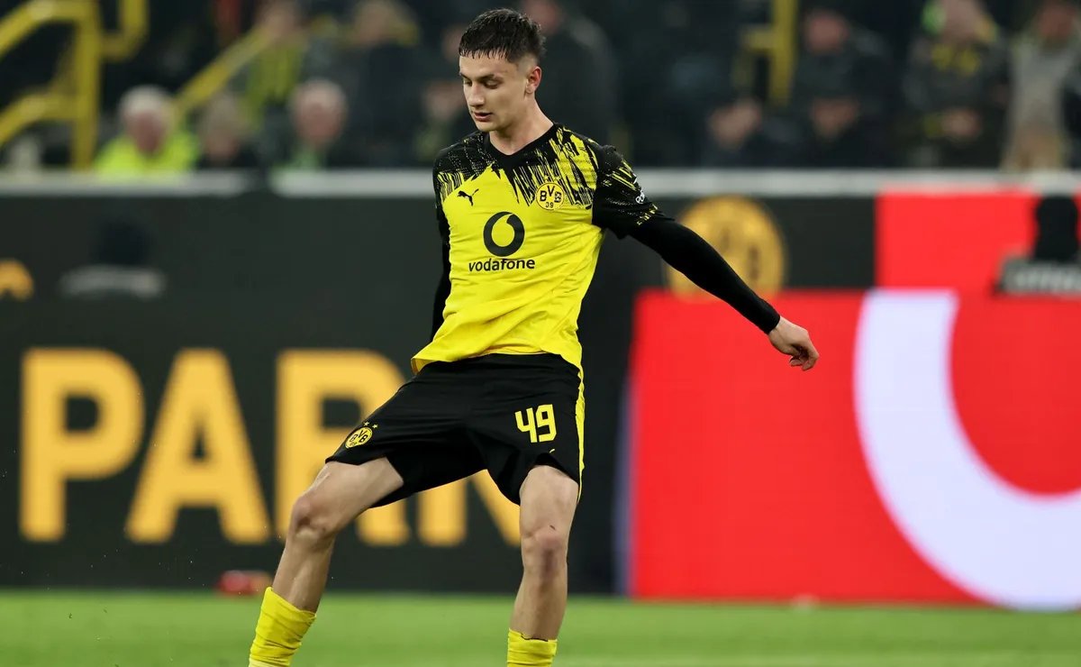 BVBdaMassa09's tweet photo. 📰BILD: Luca Reggiani está considerando deixar o Borussia Dortmund no inverno devido à falta de tempo de jogo, caso sua situação permaneça inalterada até lá.
🇮🇹O que acham da saída do italiano? Deixem aqui nos comentários!
📸Getty Images
#bvb #bvb09 #mercadodabola https://t.co/wIjfjSusir