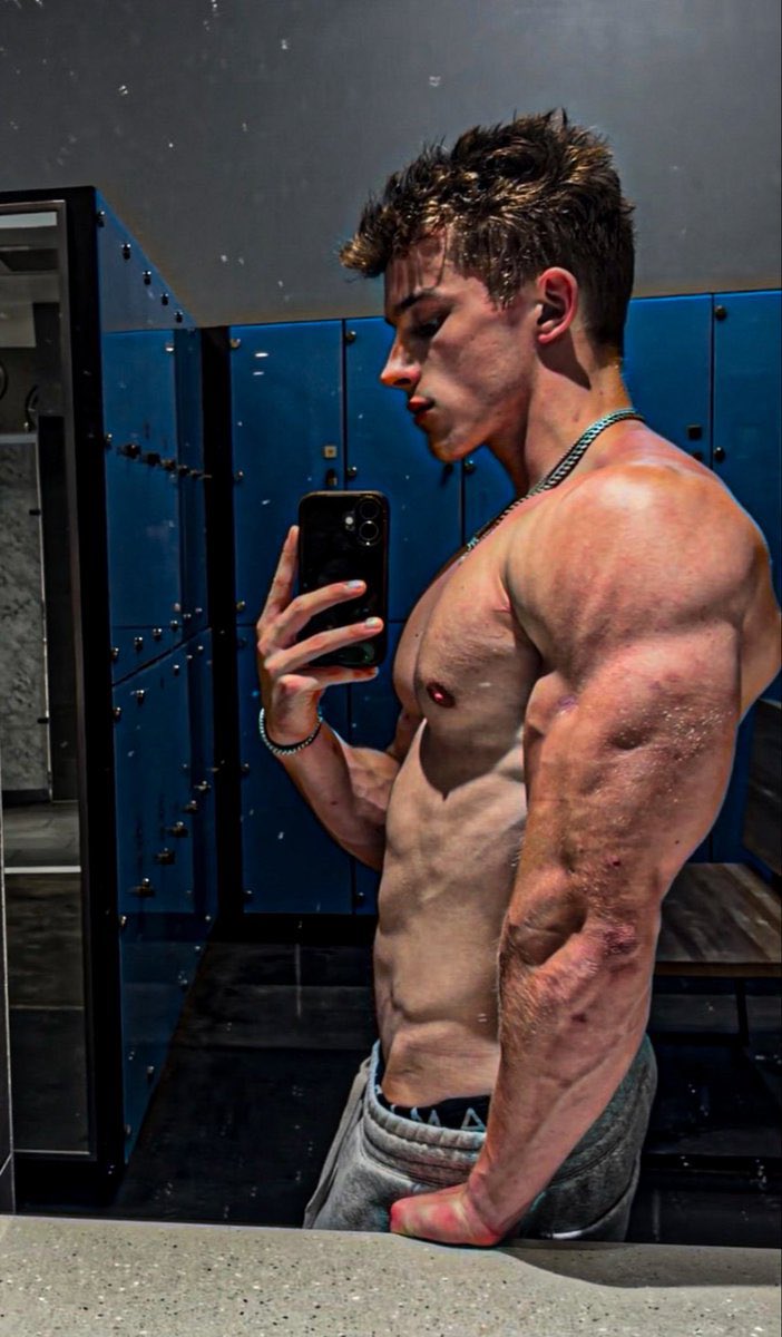 Findom_maCK2's tweet photo. Good boys get rewarded. 🐾
Come find out how… DM me on Telegram~ https://t.co/gv5qJvzddR if you think you’ve earned it.

#findom #musclealpha #alpha
#Sunday #Australia https://t.co/c7JElGnG0P
