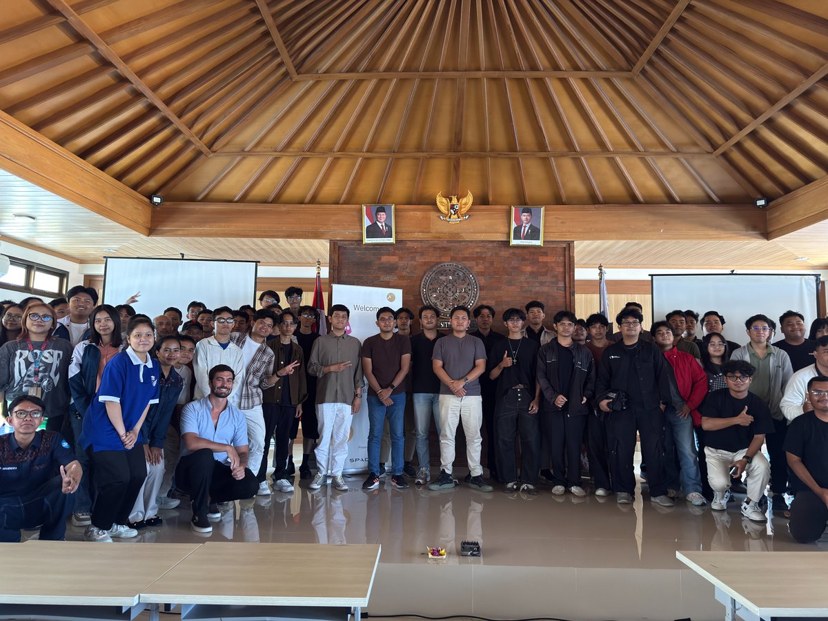 sachin_anatta's tweet photo. Grokbot Workshop Bali ✅🌴

230+ registered
130 accepted
104 showed up, laptops open 💻

Students, founders and creators, many of them non-tech, building their first bots at Universitas Udayana today 🤖

Thanks @SpaceX, @BaliSquad199997
Couldn't get a seat? Next one's coming 👀 https://t.co/6UoxbrK8Ql