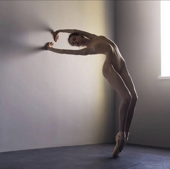 jiggsthecreator's tweet photo. varvara lobanova showing off her incredible perfect physique https://t.co/wceyNjbEUQ