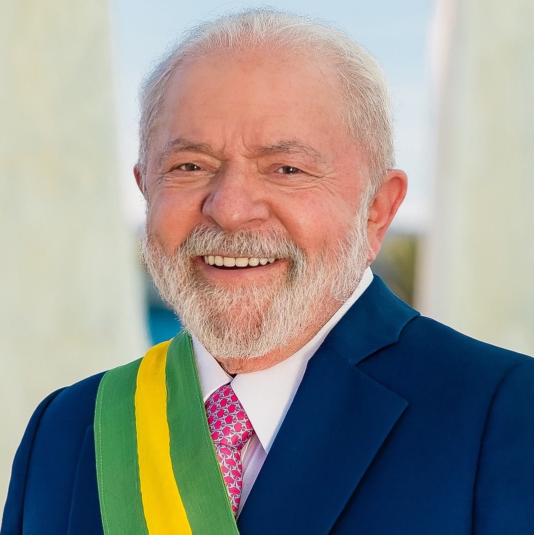 updatecharts's tweet photo. Marcielle, cunhã-poranga do Boi Caprichoso, declara voto em Lula.

“Coração vermelho só hoje”. https://t.co/xniPjhtit9