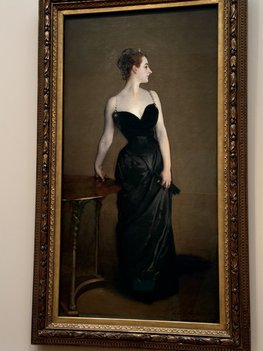 morovtei's tweet photo. A visit to the Metropolitan Museum of Art https://t.co/eTvicd8L5q