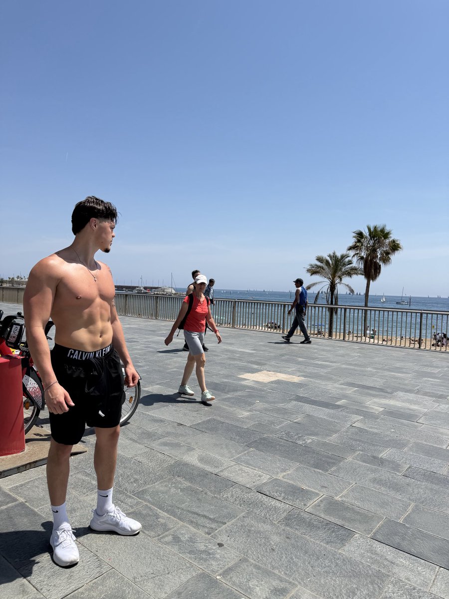 MasterJoos69's tweet photo. Looking for you 👀💸 #Master #cashmaster #findom #payme #feet https://t.co/g67RTd9sOm