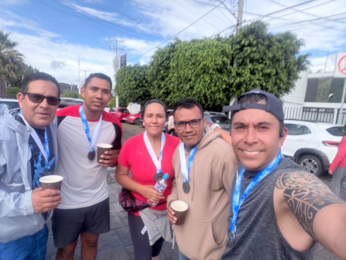 RobertSosaP's tweet photo. ¡Qué gran mañana se vivió en #Querétaro! ¡Súper organización del @QroMaraton! ¡Las familias disfrutaron al mil!

21 km check ✅😎 https://t.co/kmwAySdU4m