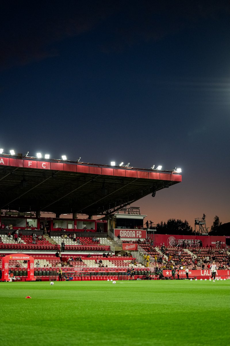 GironaFC's tweet photo. El partit contra el RCD Mallorca es disputarà avui a les 21.00 h a Montilivi, tal com estava previst.

El Club demana a tots els aficionats que extremin les precaucions i segueixin les recomanacions de les autoritats, especialment en aquelles zones on hi ha restriccions de mobilitat.

A tots els abonats que resideixin en zones afectades i que, per les circumstàncies actuals, no puguin assistir al partit, se’ls comptabilitzarà aquesta assistència a final de temporada.