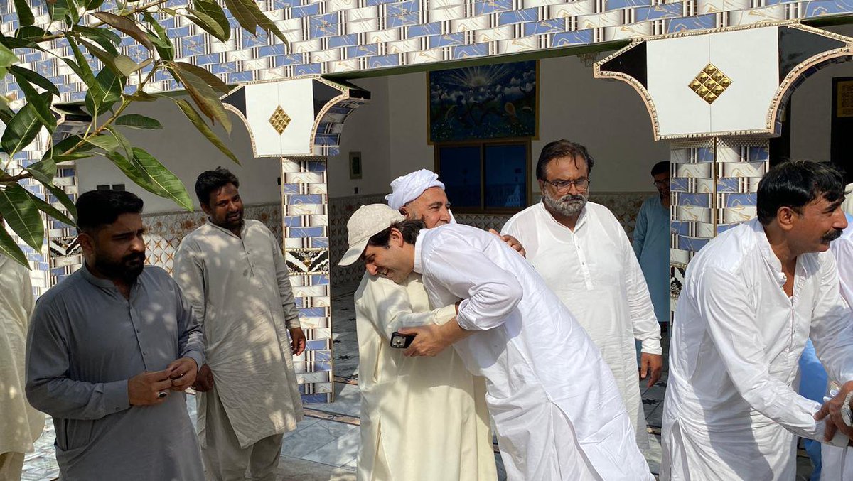 Qadeer010786's tweet photo. الحمدللہ! چکسیدا سے ثناءاللہ گوندل (گامے کا)، گلزار احمد گوندل، محمد انار اور عمر حیات نے اپنی فیملی و گروپ سمیت چن پنجوتھہ گروپ چھوڑ کر بھرتھ گروپ میں شمولیت کا اعلان کر دیا

ہم تمام ساتھیوں کو دل کی گہرائیوں سے مسلم لیگ ن میں خوش آمدید کہتے ہیں 
@MaryamNSharif
@SohaibBherthMPA https://t.co/Nbd32pW0dD