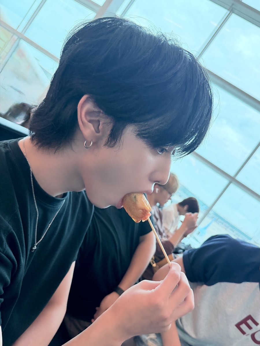 xikers_official's tweet photo. [#민재] 생일 축하한다 내 동생🫰
#xikers #싸이커스 https://t.co/X9fnE652DR