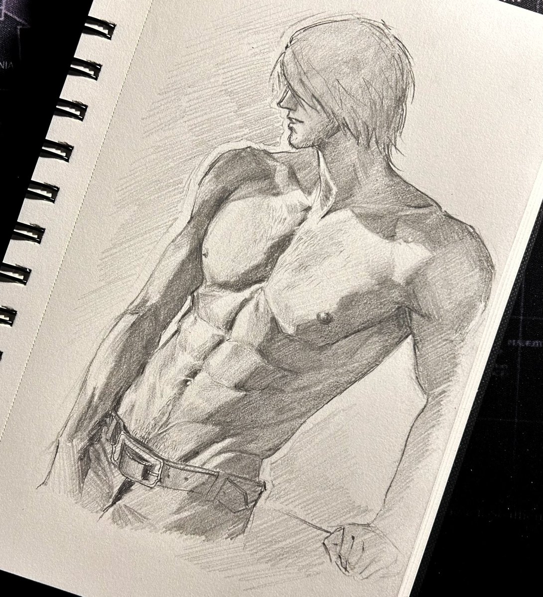 _avv_s's tweet photo. dante sketch #dmc https://t.co/OK1ornxuJc