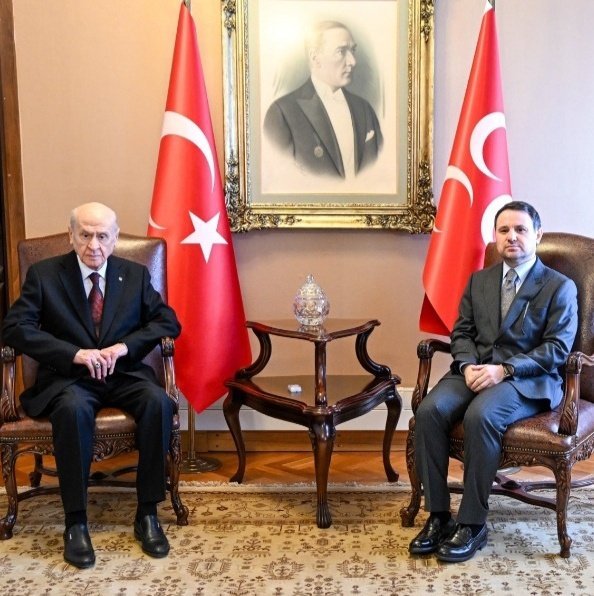 ulkucuhareketr's tweet photo. AKIN GÜRLEK YALNIZ DEĞİLDİR 🇹🇷 https://t.co/BDP74g0epr