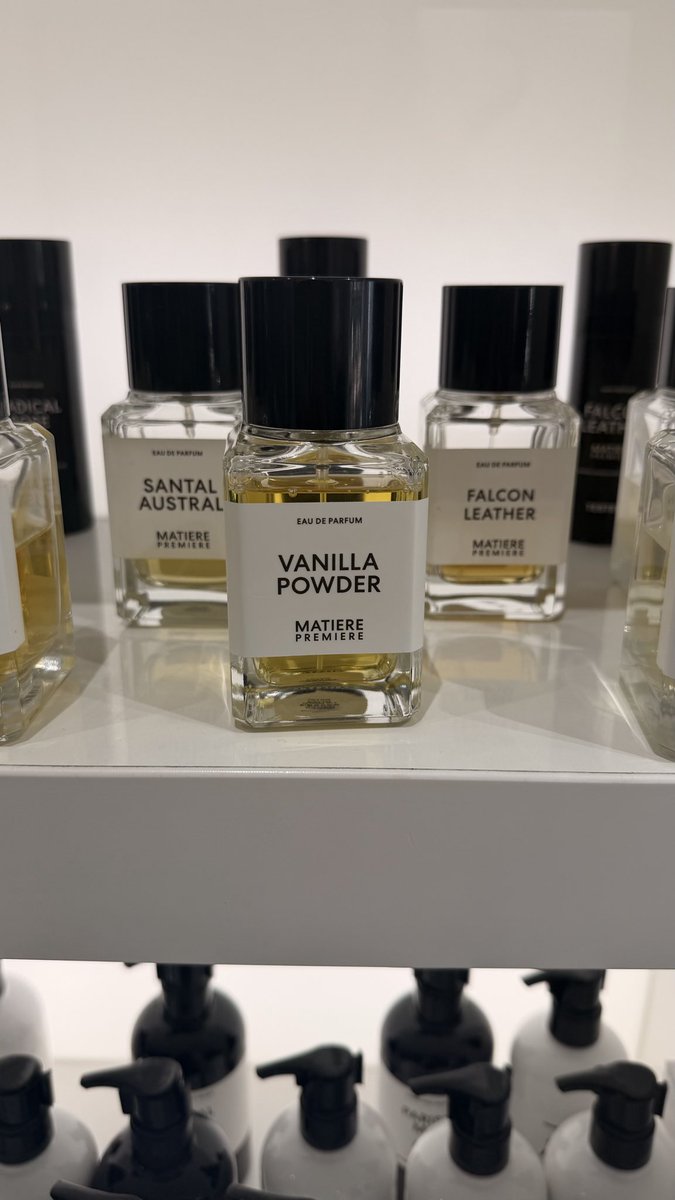 MissPoppyRopes's tweet photo. Nu lekker naar Skins 😌 parfumerie waar ik graag naartoe ga. https://t.co/xHR3Bjxu9O