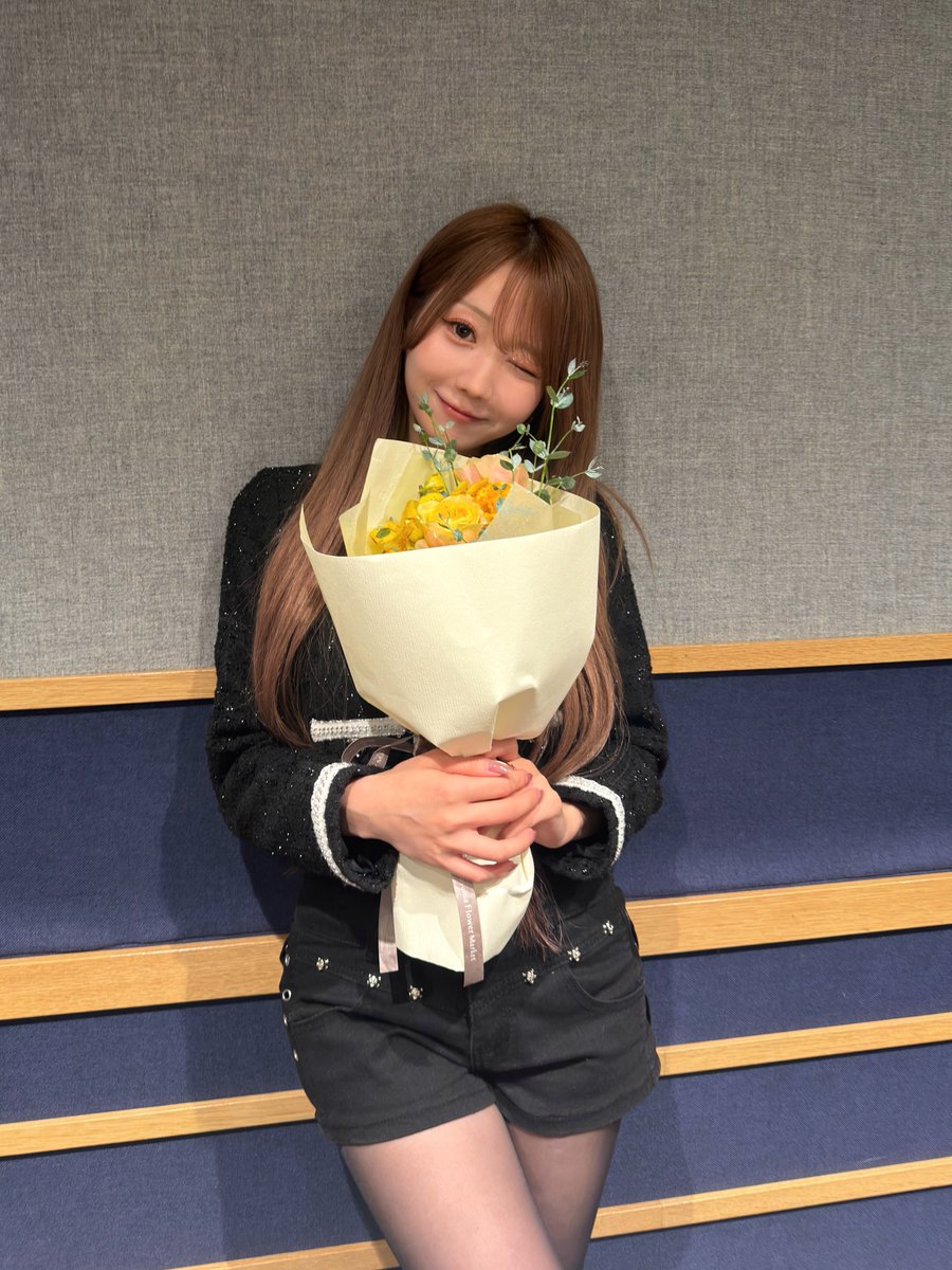 lovehoppeta's tweet photo. 卒業くらいえろがらずに泣くとかしろや https://t.co/qtLgkE1un6