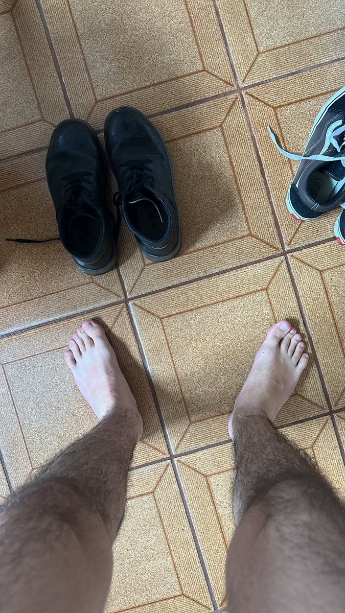 MASTERCASH22cm's tweet photo. cadê a putinha otária que vai vir cair de boca p sentir o chulezão da minha botina? 💸🔥

#malefeet #soles #findom #master #sub #feet #cashmaster #footmaster #cashpig #finsub #foot #cashsub https://t.co/ib4h0CkHlQ