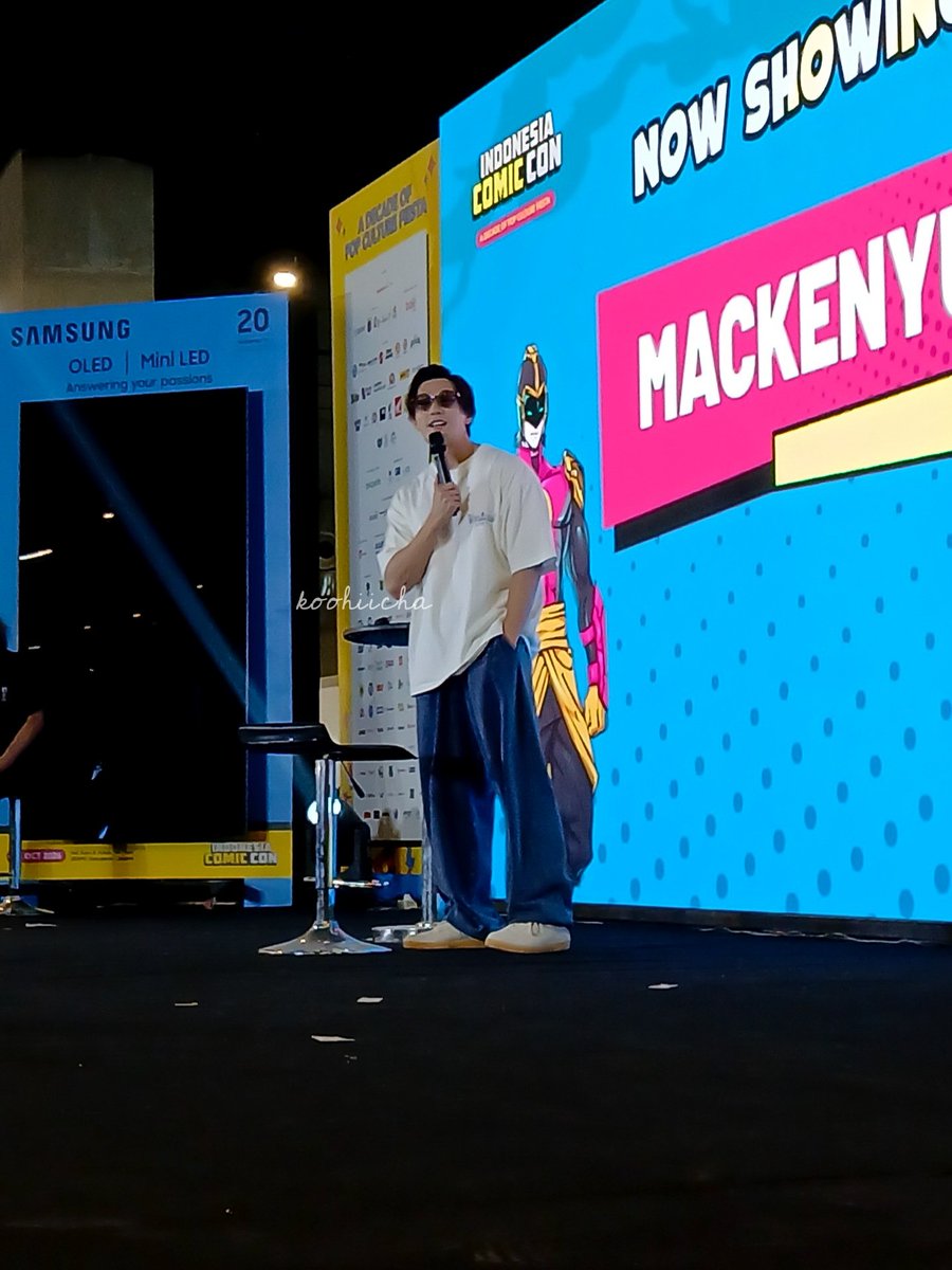 koohiicha's tweet photo. Hari ini dia senyum mulu, lagi good mood banget kayanya #mackenyu #indonesiacomiccon #ICC2026 https://t.co/gmAnFS6gfX