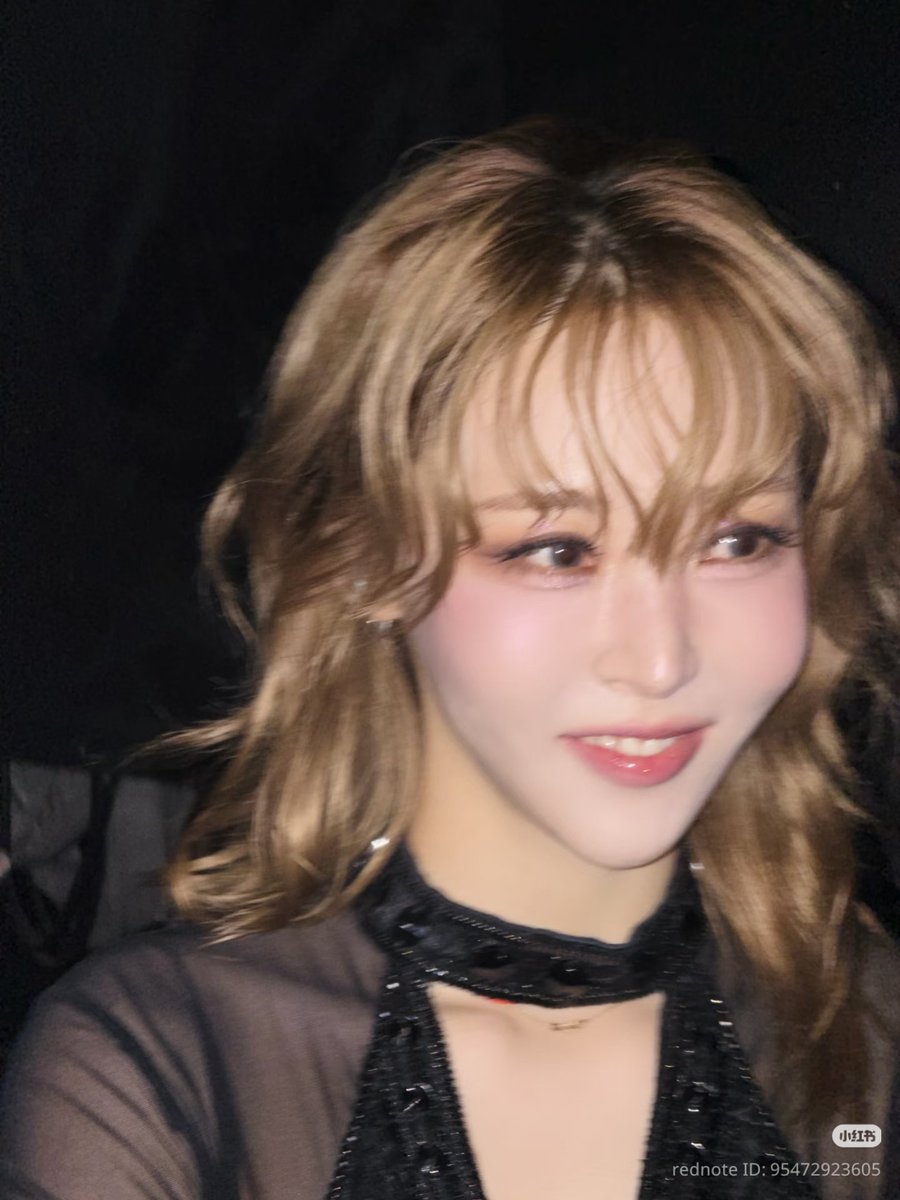 MBY92VN's tweet photo. [📸] 261005 MOONREDNOTE UPDATES (1)

🍂
2026 WORLD TOUR [4WARD]
in HONG KONG

#MOONBYUL #문별 https://t.co/rrirbPGXmp