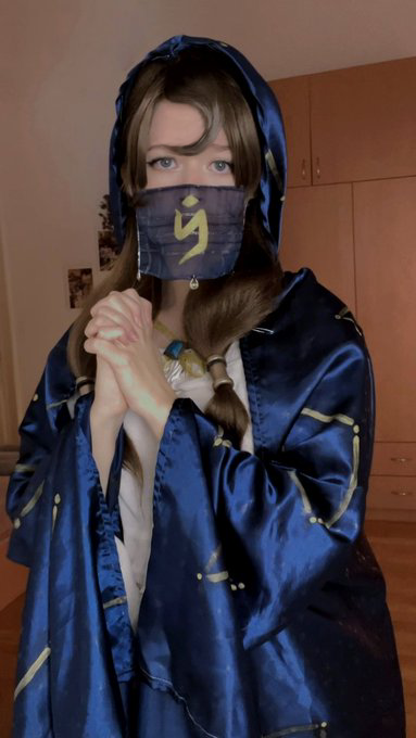 godotswifey's tweet photo. lamiroir cosplay with sprite comparison 

I remember buying this piece of fabric at a thrift store when I was just starting out in cosplay. and one day it’s finally had its moment to shine

#aceattorneycosplay #aceattorney #lamiroir https://t.co/H2Ggdp6bCZ