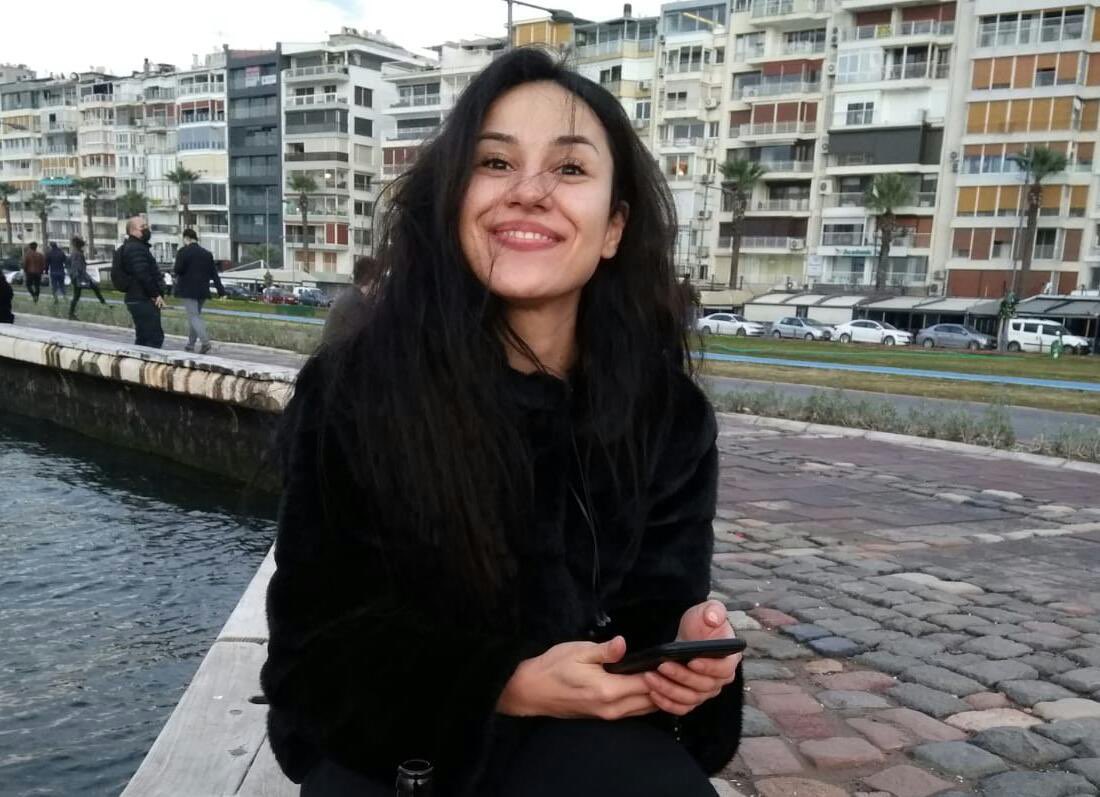 zeyno_citlembik's tweet photo. yeşimin bu güzel gülüşünü solduran katilin 3 seneyi aşkın süredir hala sokakta olmasını https://t.co/NJMr03xsYm