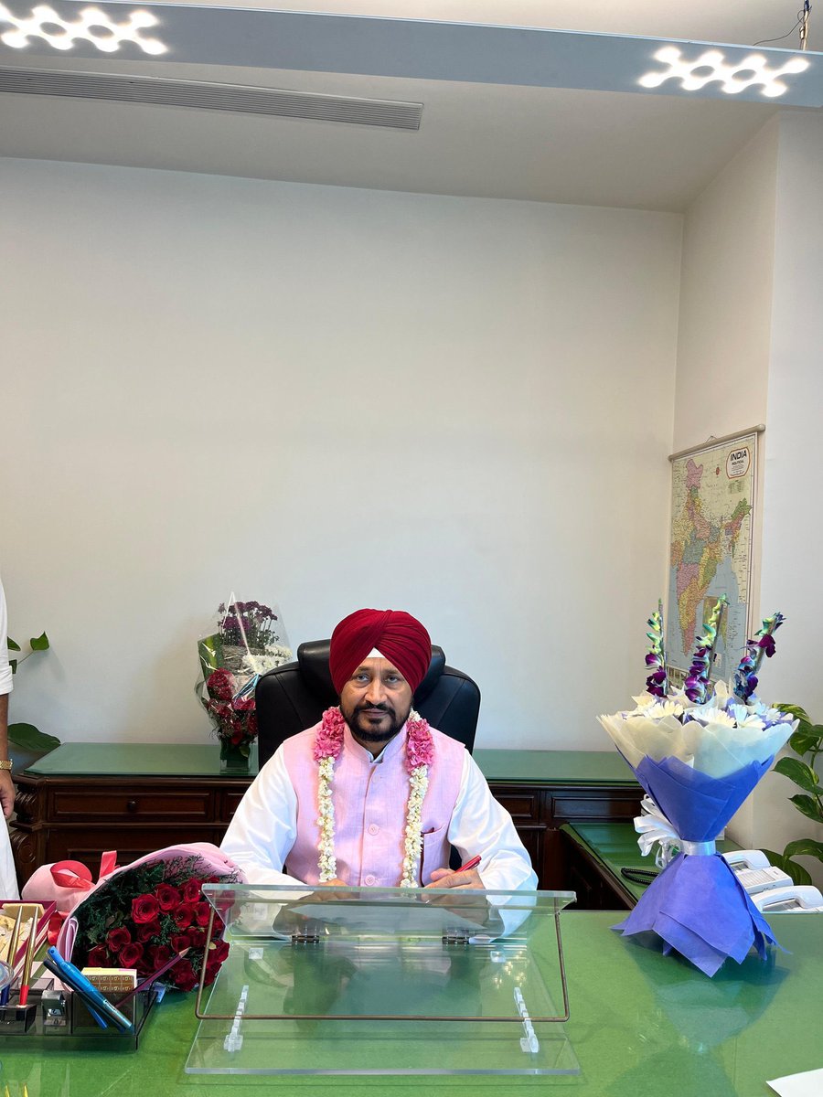 INCPunjab's tweet photo. Punjab Congress congratulates former Punjab Chief Minister Shri @CHARANJITCHANNI Ji on being entrusted with the responsibility of Chairperson of the Parliamentary Standing Committee on Agriculture, Animal Husbandry, Food Processing, Dairy and Fisheries for the third consecutive term.

His commitment to farmers’ welfare and a stronger rural economy continues to make Punjab proud.

#INCPunjab #CharanjitSinghChanni