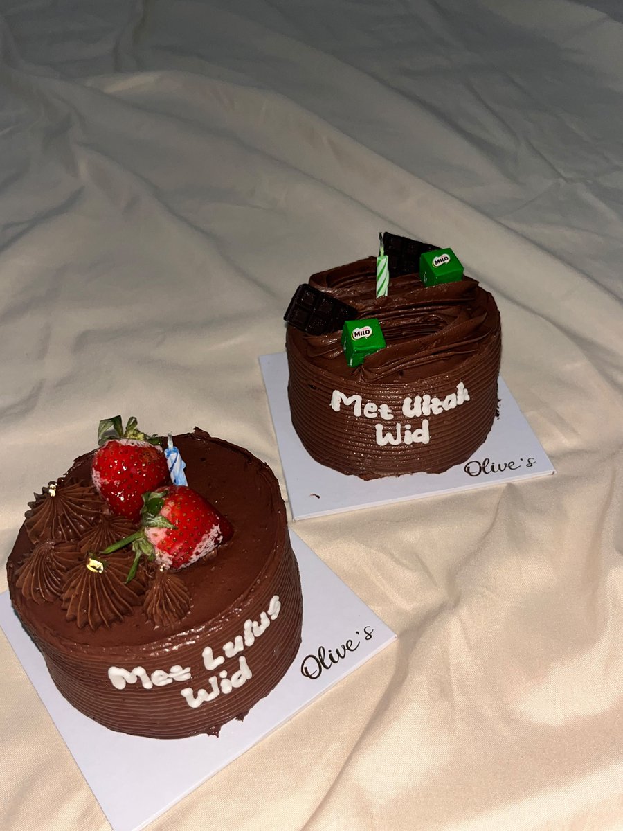 wdyrss's tweet photo. A huge thank you to these two (@katyswagayu and @jannassshi) for surprising me on my 24th birthday and celebrating my university graduation. (Even though it's late), Ariana still designed my party planner — she's a damn party genius! What an amazing day!!! 🤩❤️✨️ https://t.co/MupykDGds7