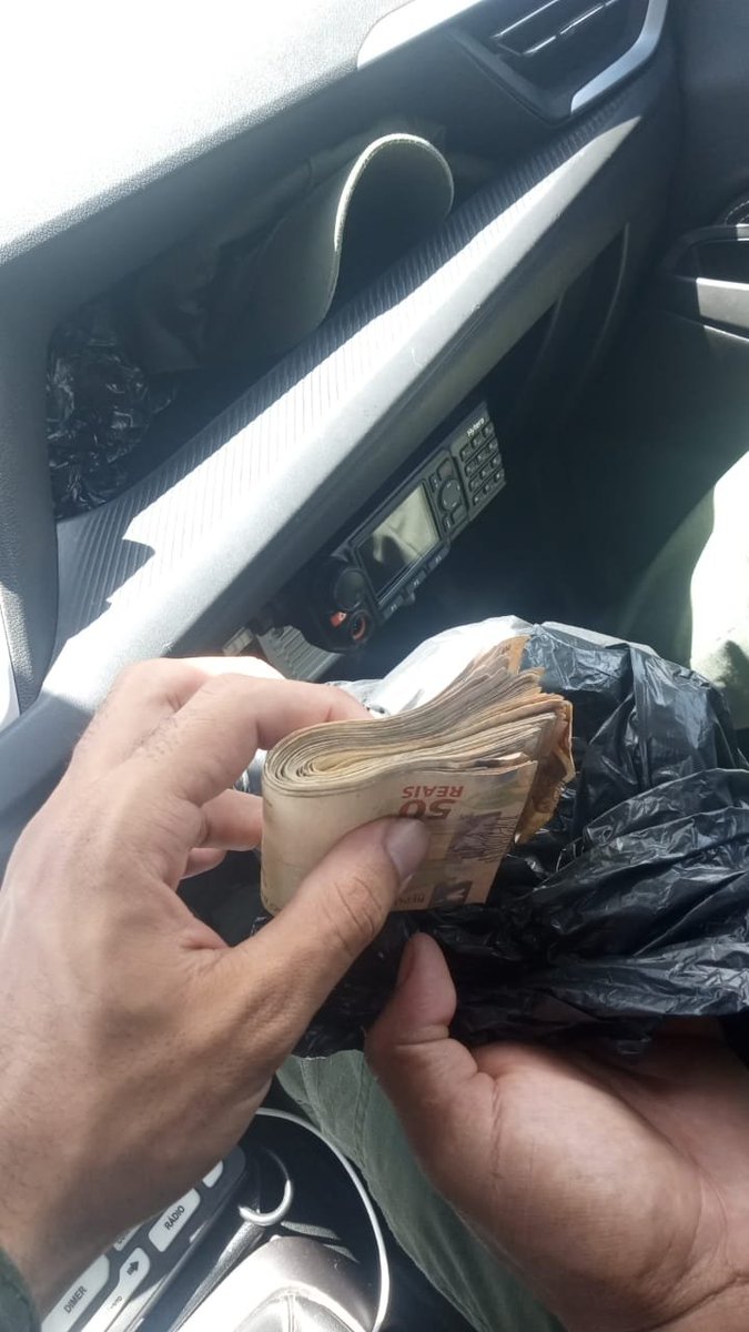 raphaelguerra's tweet photo. No Recife e Região Metropolitana, muitos casos de boca de urna. Prisões e apreensões foram efetuadas neste manhã. As imagens foram divulgadas pela SDS https://t.co/X4m7rKZyHd
