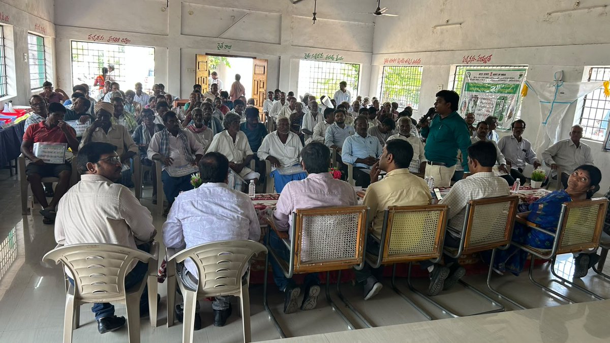 CIPMCHyd's tweet photo. The programme was organized with the objective of creating awareness and strengthening the technical knowledge of farmers, pesticide dealers and State Agriculture Department officials on scientific and eco-friendly approaches to pest management in major Kharif crops. https://t.co/RO8WTt0Tzr