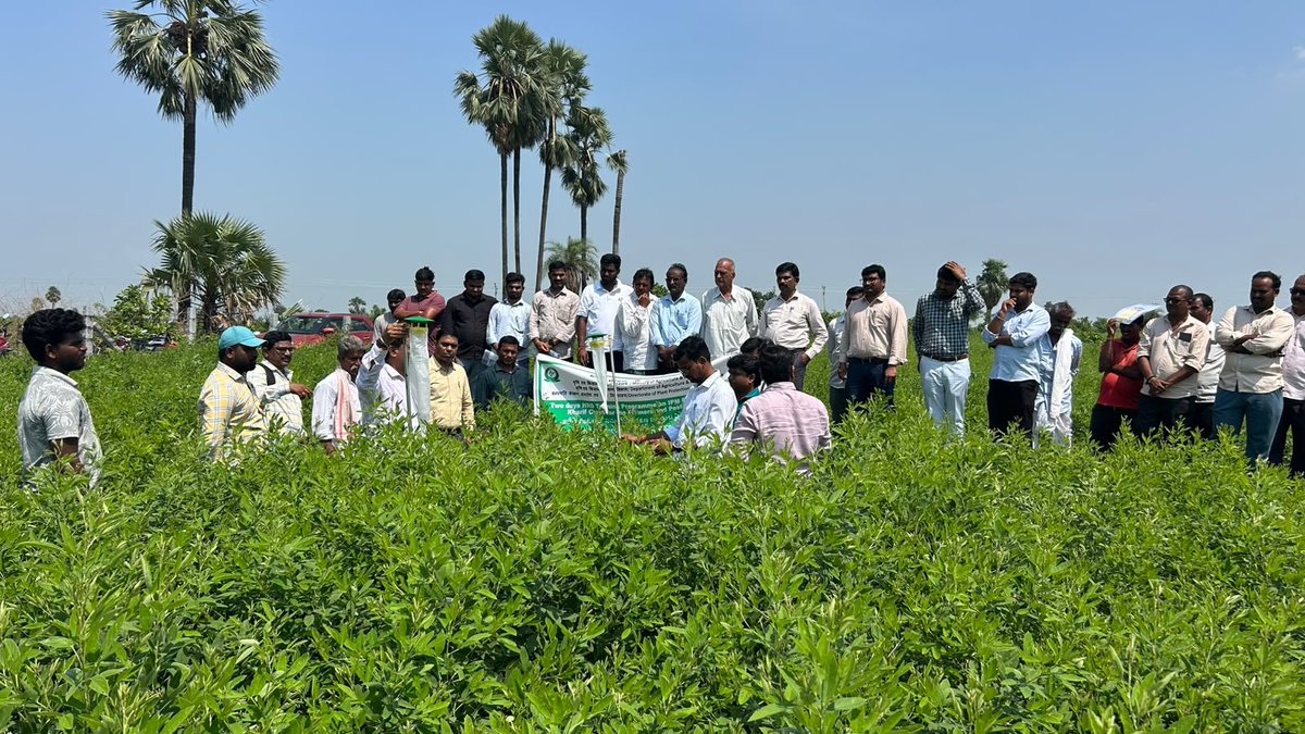 CIPMCHyd's tweet photo. The programme was organized with the objective of creating awareness and strengthening the technical knowledge of farmers, pesticide dealers and State Agriculture Department officials on scientific and eco-friendly approaches to pest management in major Kharif crops. https://t.co/RO8WTt0Tzr