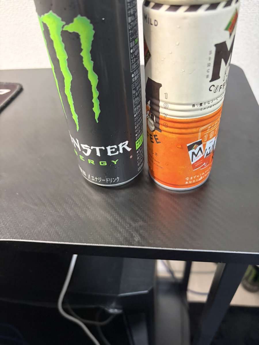 ry0_033's tweet photo. 当たりつき自販機で初めて当たった https://t.co/Bm4AFAhxRu