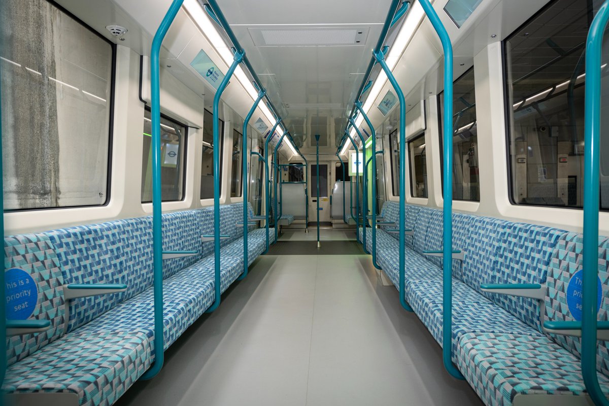 MayorofLondon's tweet photo. New DLR trains have been in service for the past month.

With spacious walk-through carriages, live travel info and air conditioning, these state-of-the-art trains are transforming travel in South and East London. https://t.co/SWC9ABwAst