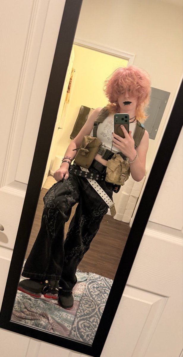ChloStar41's tweet photo. They are saying I’m the hottest I’ve ever been (and you are thinking it too) https://t.co/kAUmTcKaoA