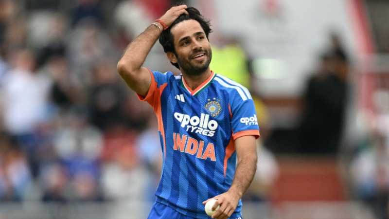Saiyan043's tweet photo. Ravi Bishnoi’s performance this year in T20Is:
Asian games 
1-0-4-0
3-0-44-0

vs Japan
1-0-10-0

vs Afghanistan
4-0-32-1
3.1-0-26-3

vs Zimbabwe
4-0-24-1
4-0-20-1
4-0-24-1

vs England
4-0-60-0

vs New Zealand
4-0-18-2
4-0-49-1

Does he deserve another chance? https://t.co/dfHeApyoX9