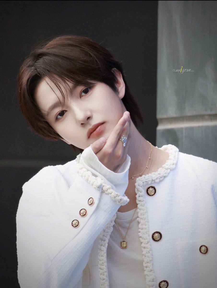 ye0sae2's tweet photo. 00즈 해외에서 무슨일이 일어나고있는건가요
미모가 말이안되는데 https://t.co/XQbGQ4GLWr