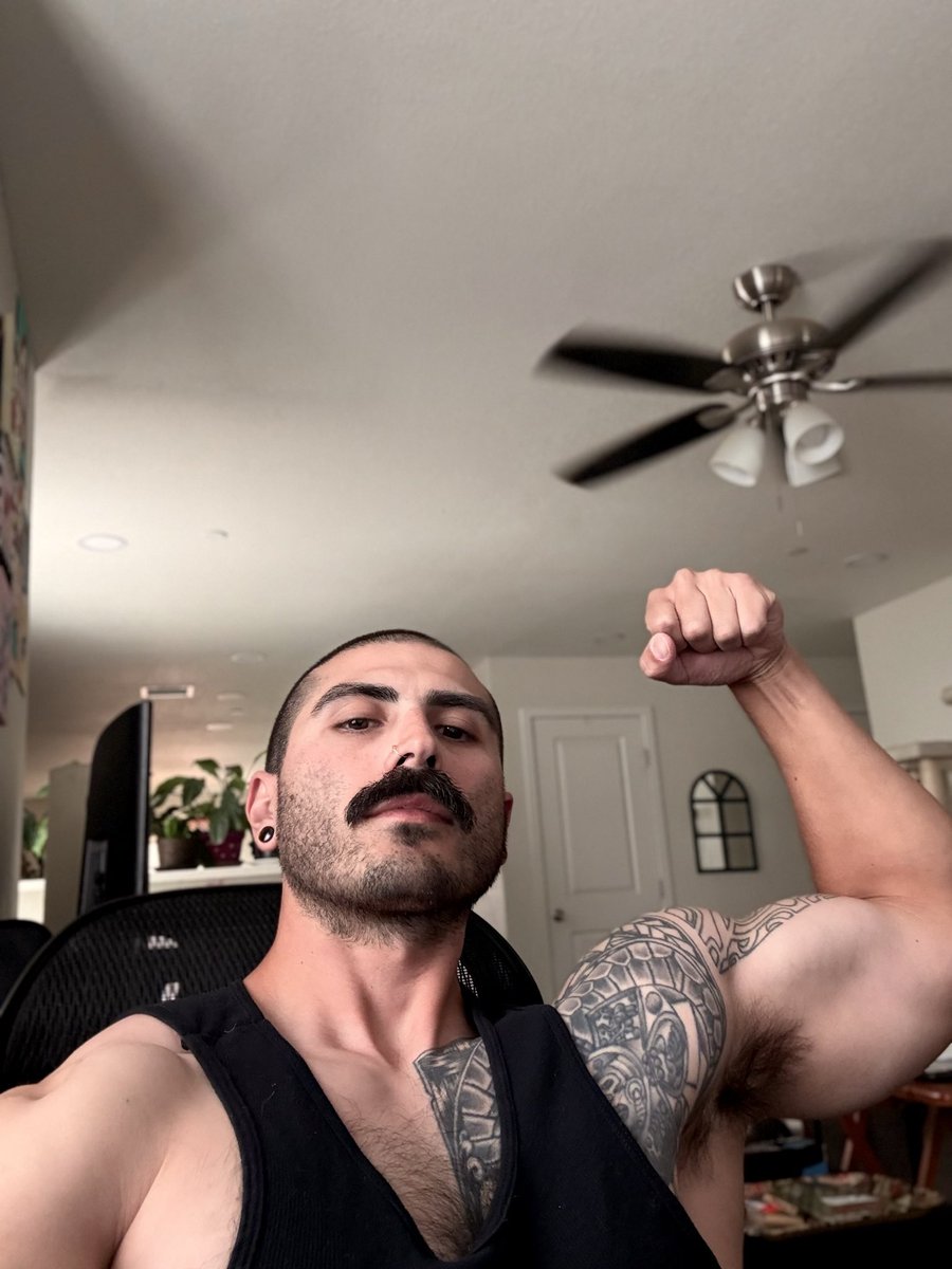 itsanxietE's tweet photo. goon morning https://t.co/b8aiHZw3Er