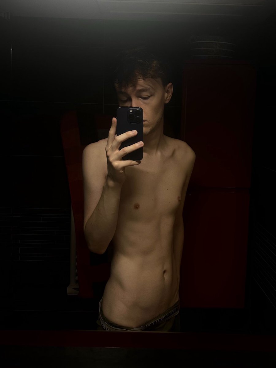 userntone's tweet photo. 🙃#LGBTQIABuildingCommunity https://t.co/CSvKmdp07f