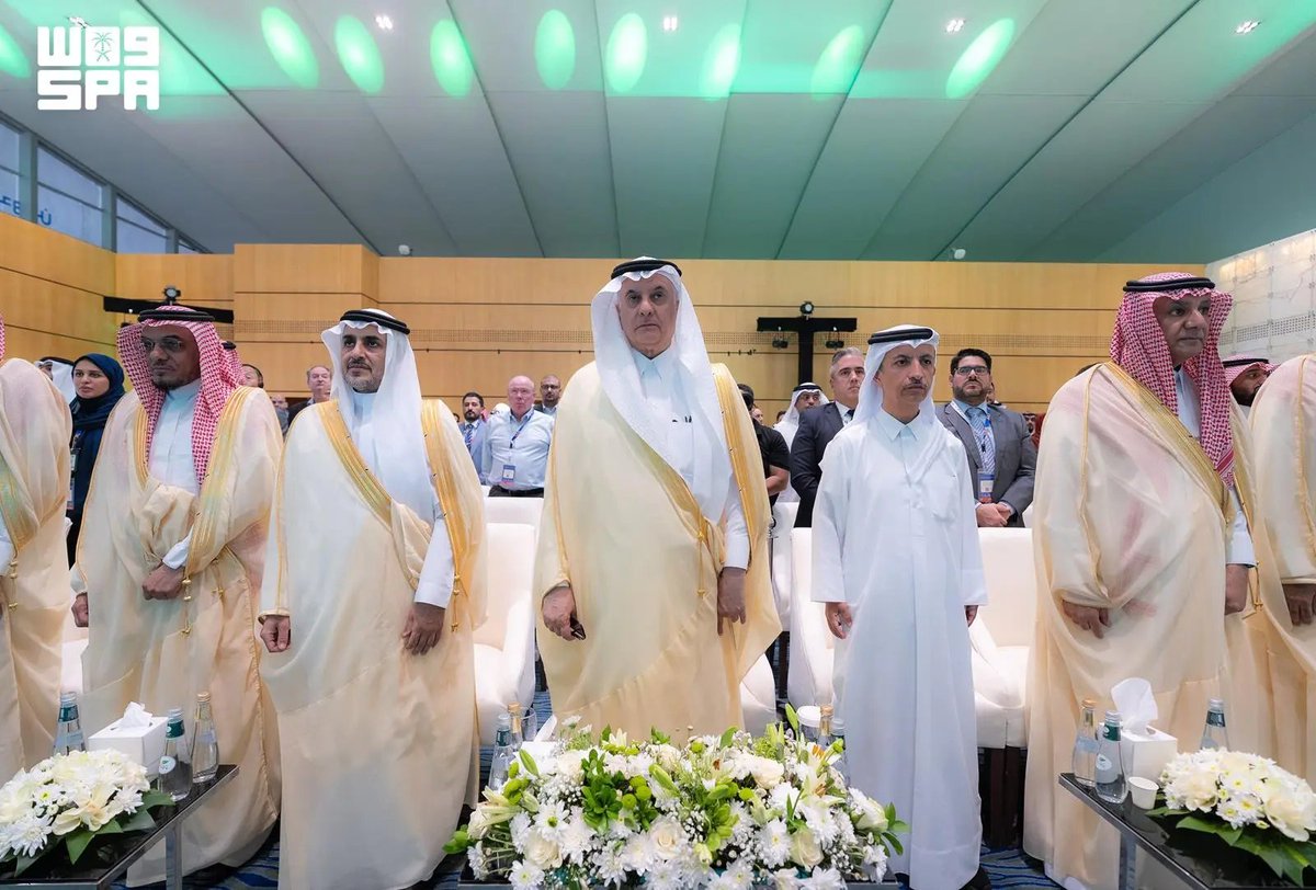 SPAeconomic's tweet photo. وزير "البيئة" يفتتح معرض الشرق الأوسط للدواجن ويشهد توقيع استثمارات تتجاوز (2.5) مليار ريال.
https://t.co/7IgvnXnNhw
#واس https://t.co/6UDX9HJhBg