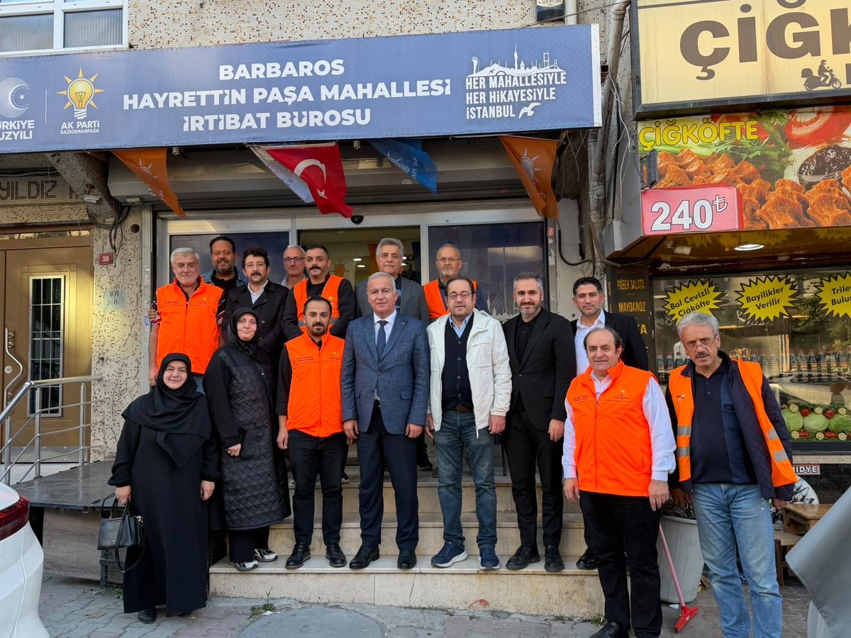 ismailerguness's tweet photo. Barbaros Hayrettin Paşa Mahallemizde, son üç haftadır sürdürdüğümüz üye ziyaretlerimize bu hafta sonu da teşkilatımızla birlikte devam ettik.

Bu kapsamda, ekiplerimizin koordinasyonunu sağladığımız Mahalle İrtibat Büromuzu ziyaret ederek çalışmalarımızı değerlendirdik. https://t.co/KqVEMxdciT
