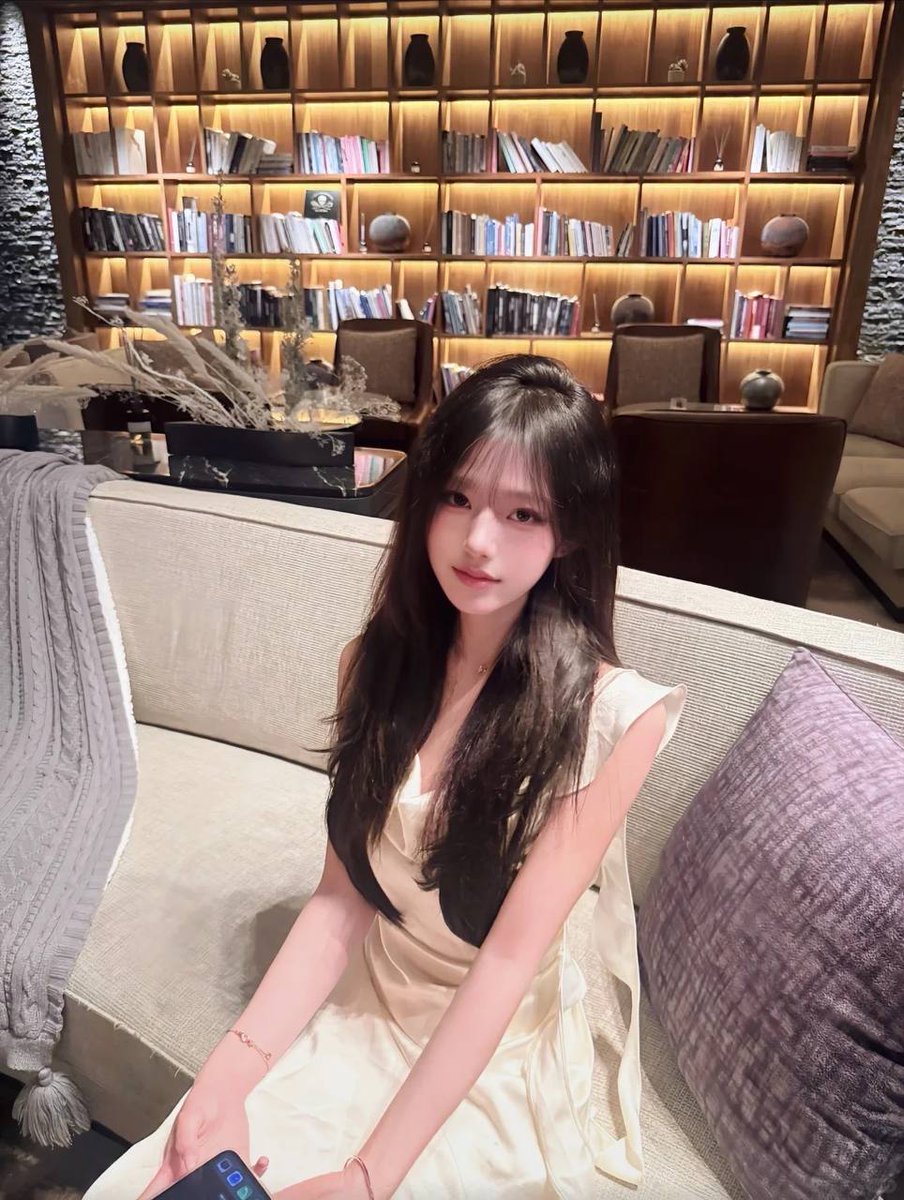 dulce_agustina's tweet photo. 成都
皮肤白皙，首次下水
#白小纯 #成都 
✈️：https://t.co/FDdr91baCL https://t.co/ed0Ga5uG0C