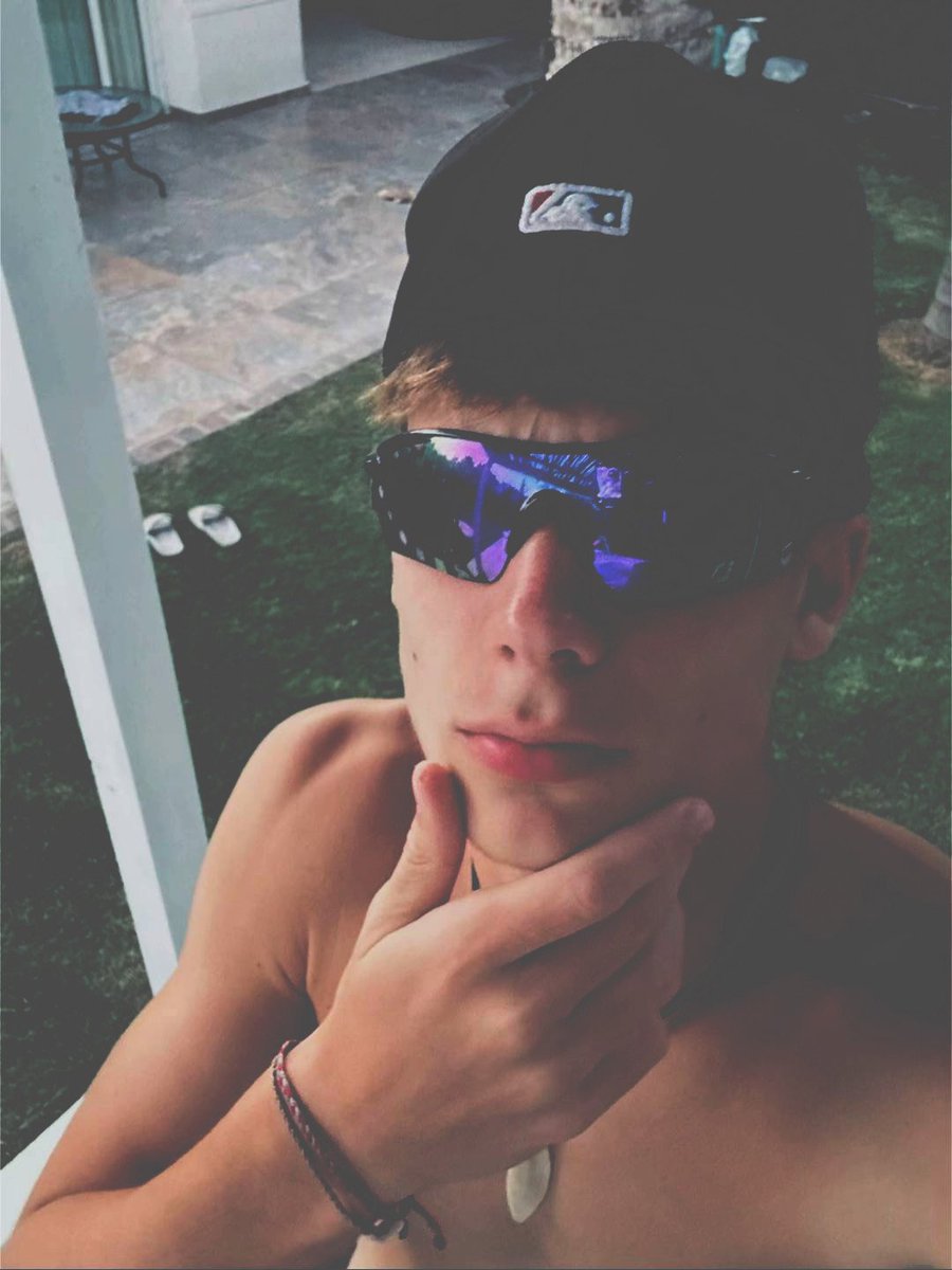 ULTRAFANTASYY's tweet photo. ⠀⠀⠀⠀— No lo mostraba hace mucho, ⠀⠀⠀⠀extrañaba que me vieran el culo. 🫡
⠀⠀⠀⠀⠀⠀⠀⠀#SeductiveSunday https://t.co/Xx4tftS3fe