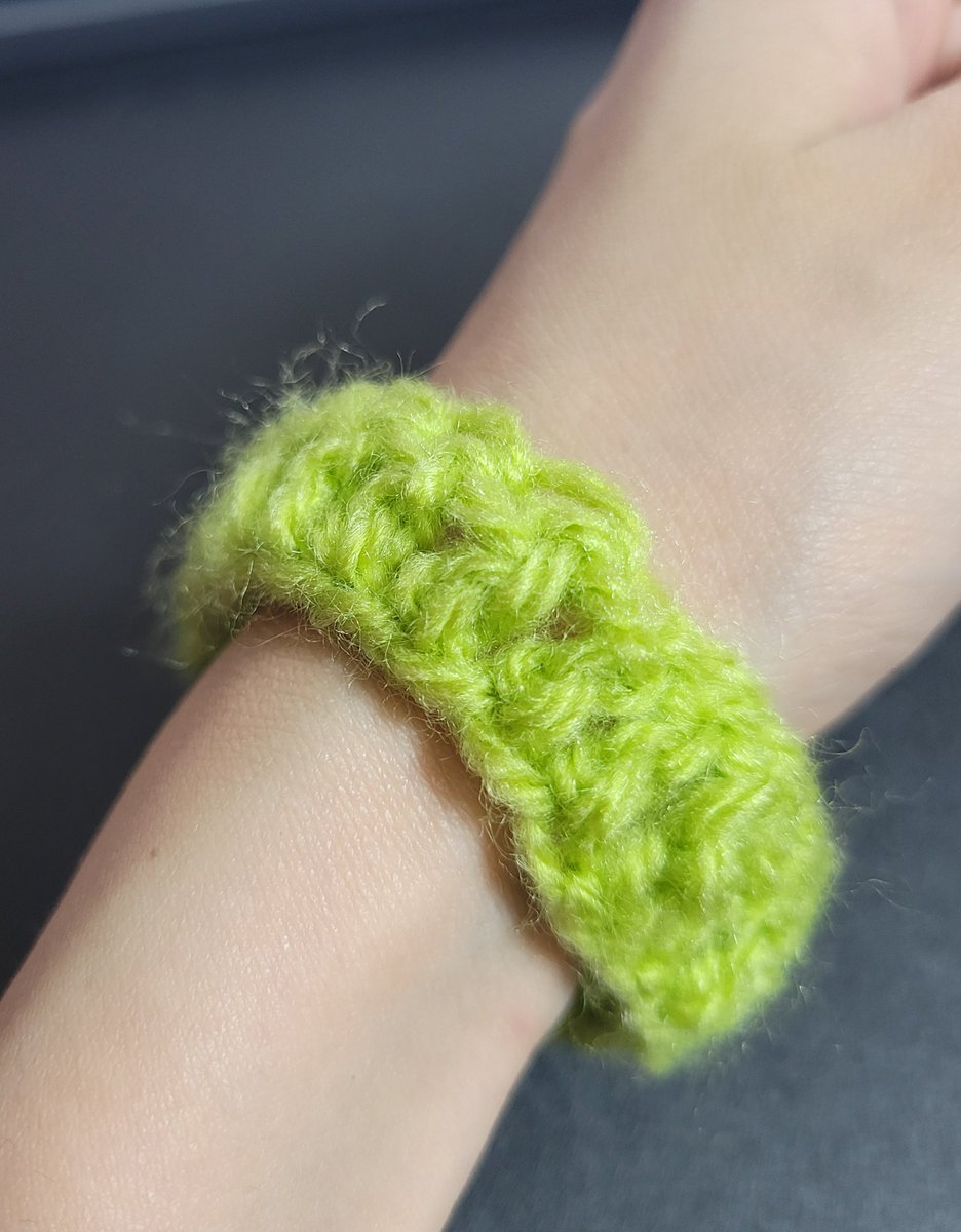 SaltSummerDog's tweet photo. 初めて数日のド初心者だけど楽しい～🧶 https://t.co/l54hbcnTIN