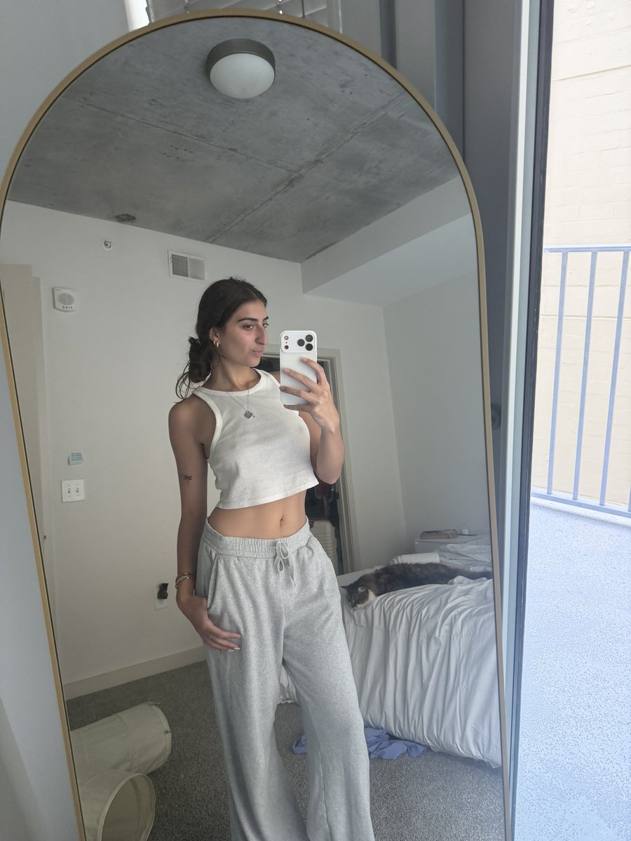 Pepper22224's tweet photo. Keep working for me little slaves 🥰 https://t.co/er1IqTPSMh