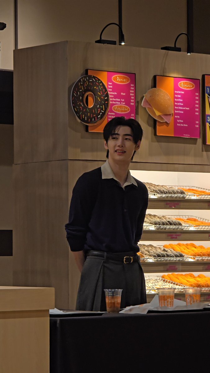 elysiansunoo's tweet photo. sharing these no watermark and unedited photos from fancafe earlier 🥹 i love u sm enhypen!!!!! https://t.co/1m5WtDAqp7