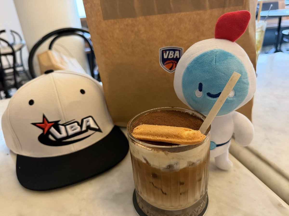 yoshida_parente's tweet photo. ホーチミンでの今回お気に入りカフェ
#LUSINE さん
朝のmtgから、アパレル雑貨と何かとおしゃれなんだよな。
ベトナム🇻🇳カフェ巡り☕️🍰楽しい。
#コンタクト社長
#WAVE
#ホーチミン
#カフェ https://t.co/f2V8oukJAq