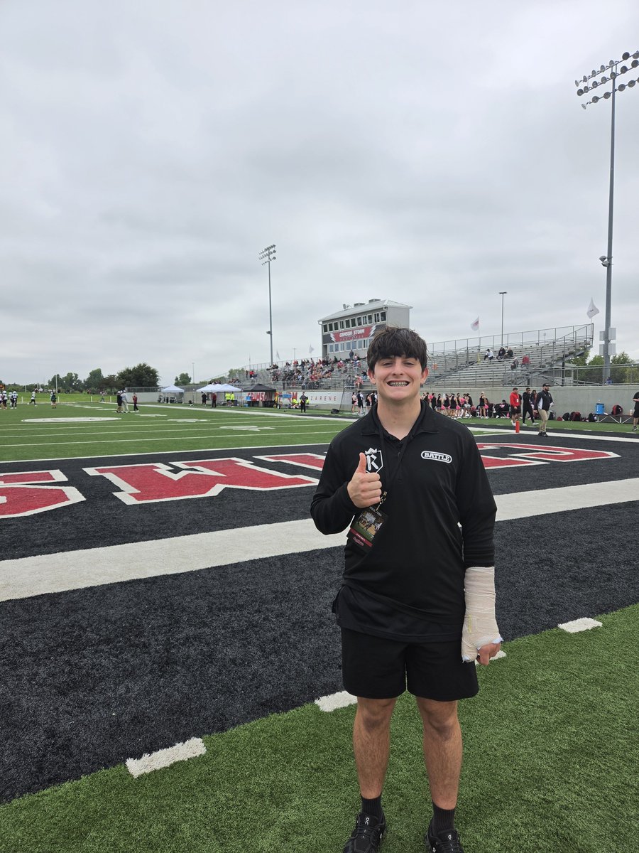 GageSeely's tweet photo. Had an amazing time with my family at the @SNUFootball game yesterday!! Thank you to @CoachRiosSNU for the invite and the great conversations!! #AYGATT #AGTG #QBTraining #Classof2027 @One11Recruiting @QBHitList @Rivals @Recruiting817 @_EliteProspects @GregBiggins @BrandonHuffman @ChadSimmons_ @mcprepathletics @TXPrivateFBGuy @TXPSMedia @its_codywhite @PrepRedzoneTX @tapps247 @ELITE_HSFB @NextupDfw @CoachHada