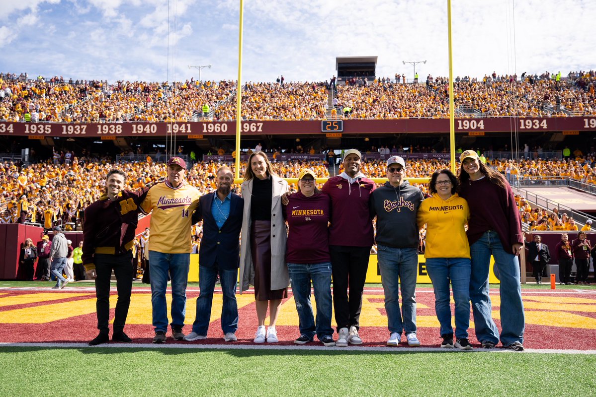 GopherSoftball's tweet photo. Celebrating a Gopher legend! 🥎🏆

Congratulations to Lezlie Weiss on her induction into the M Club Hall of Fame this weekend!

#GSB | #SkiUMah https://t.co/HSINxJ2DQD