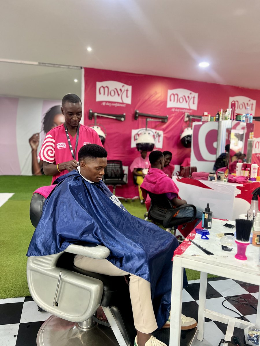BushenyiBouy's tweet photo. Today we passed by the #MovitBeautyIsland at UMA and came out with a whole new look 🔥
You too can pass by and get pampered
#MovitAtUMA https://t.co/HLgfIRKVqD