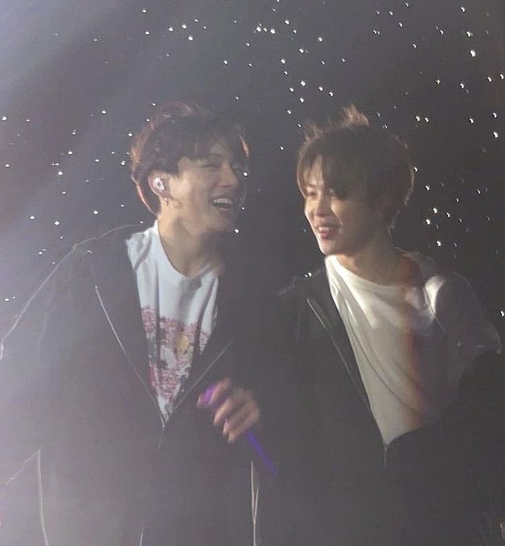 jejubaeki's tweet photo. i’ll love jikook forever through every drought and famine https://t.co/0FV3MuI9p6